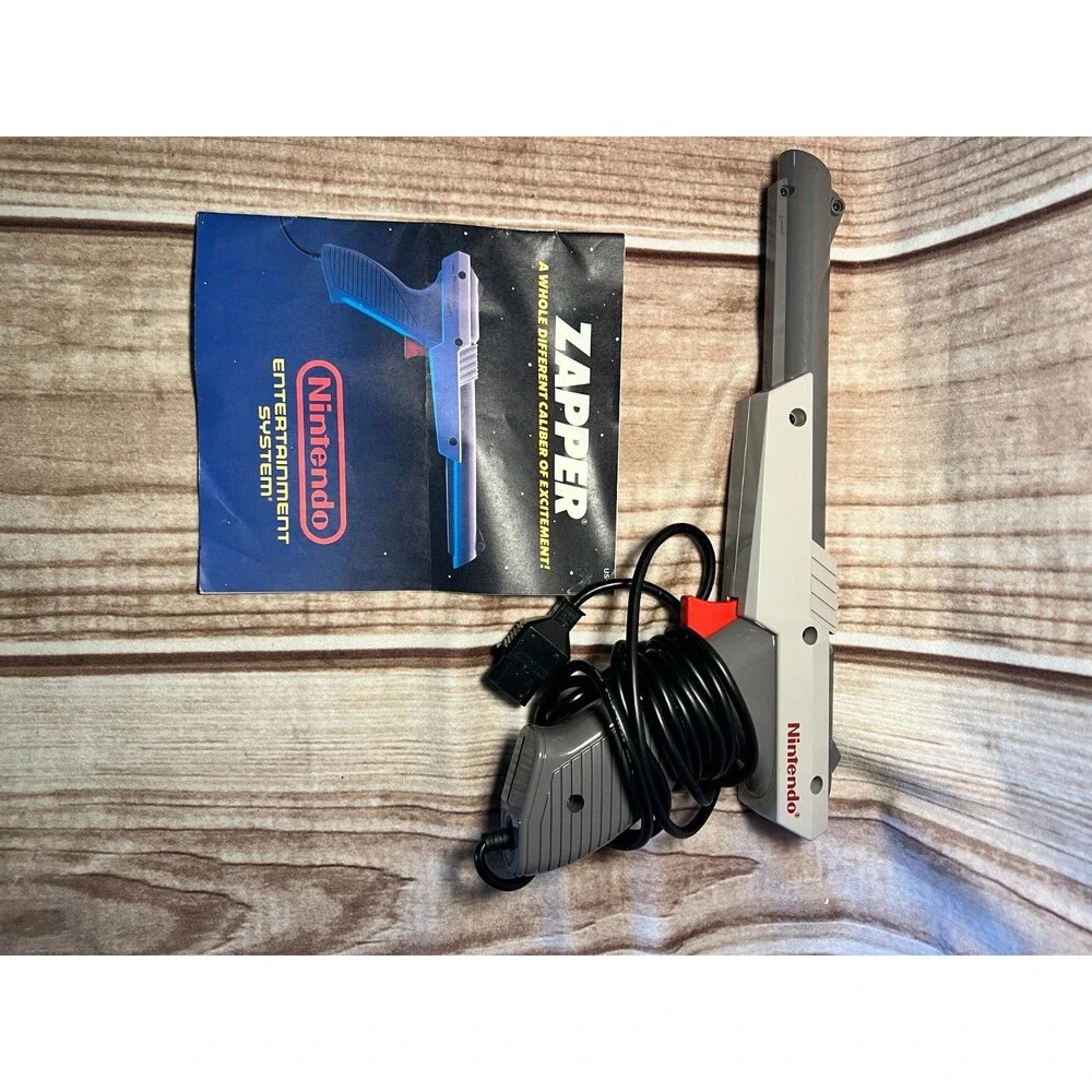 Vintage 1985 Nintendo NES Zapper Gray Model NES-005 Made in Japan OEM UNTESTED**